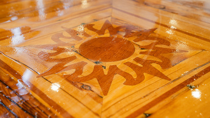 Clayton UC Pub Table